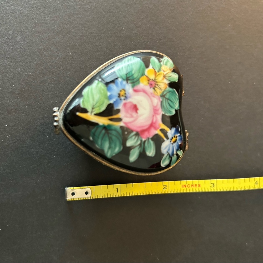 Limoges Heart shaped trinket box - Picture 4 of 6